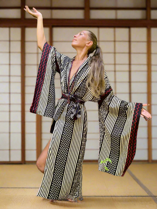 5 Ways To Wear Glorka Kimonos!