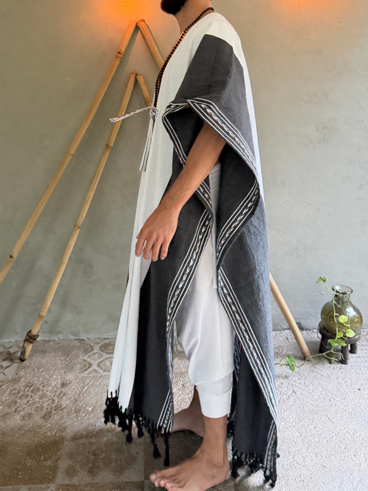 Etera | Handwoven Poncho | Him