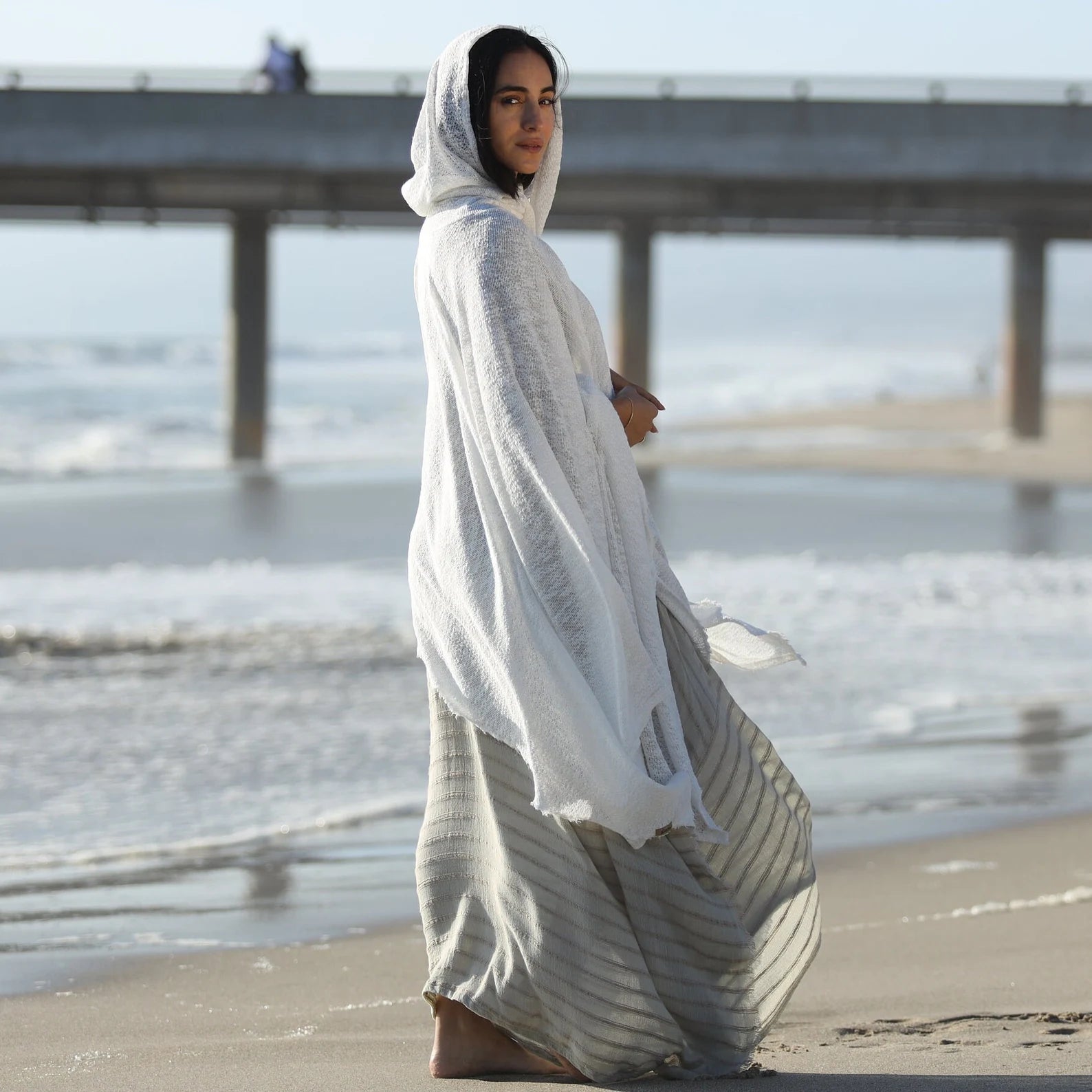 white shawl glorka