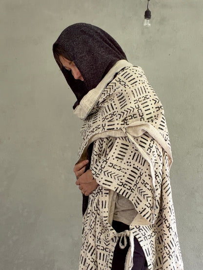 Viento | Nomad Cape | Him