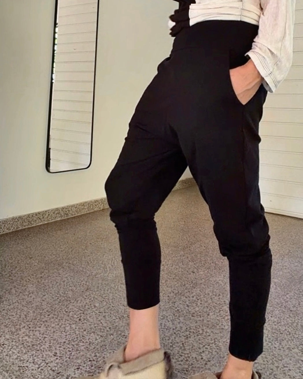 Black Skinny Wander Pant | Her