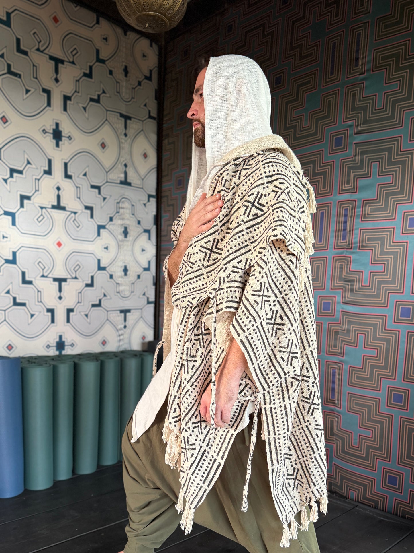 Enam Nomad Cape | White | Him