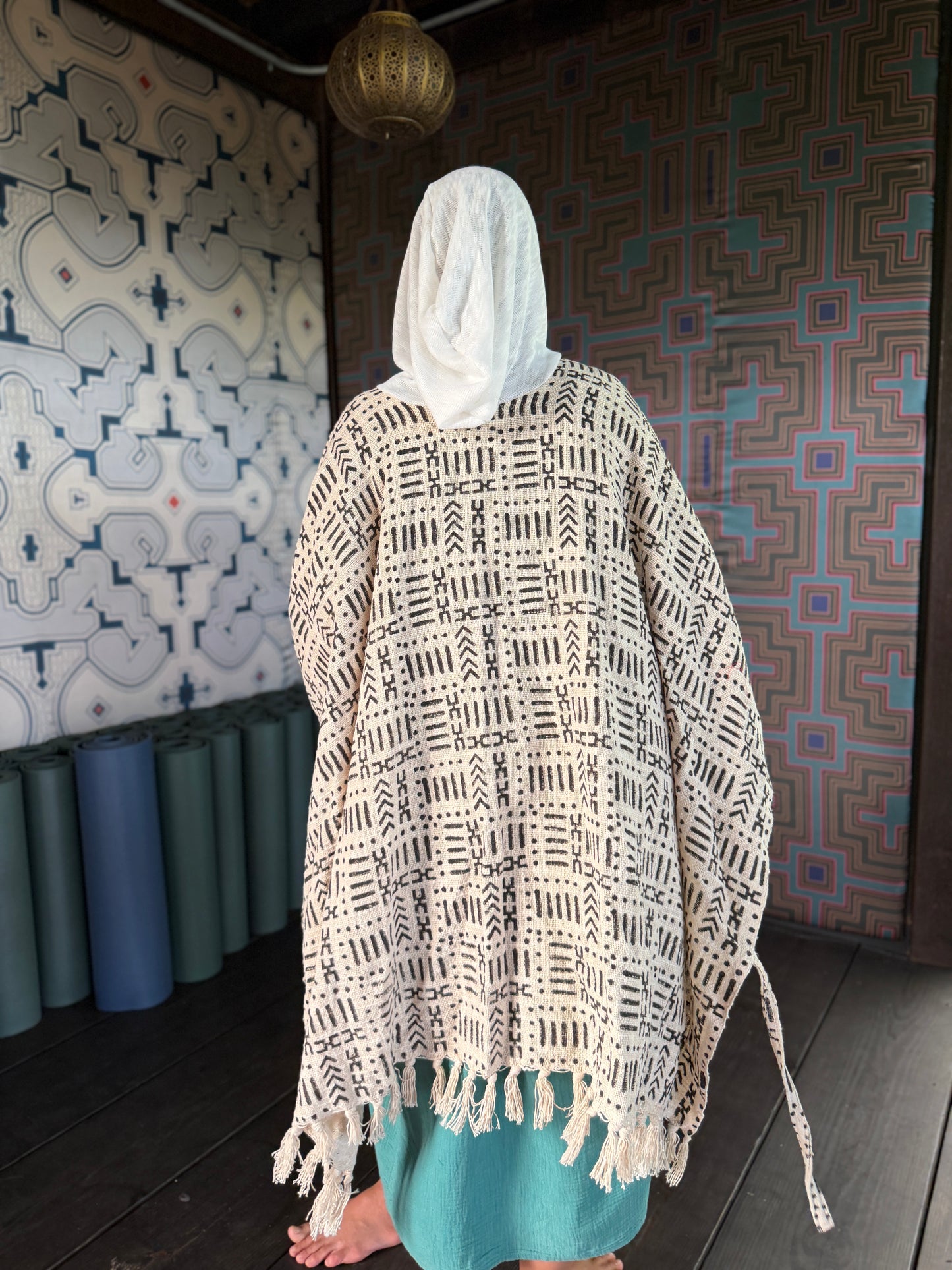 Viento Nomad Cape | Charcoal | Her