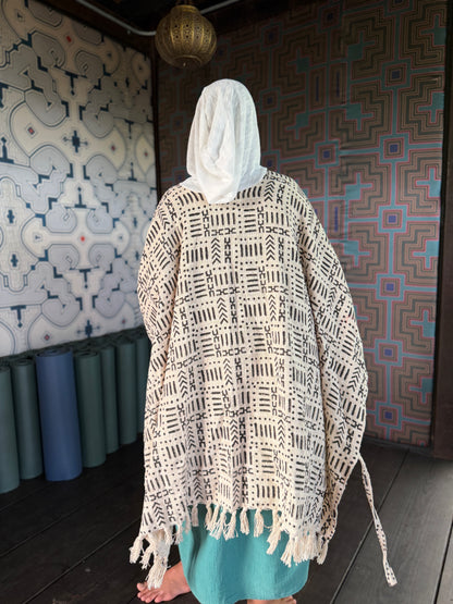 Viento Nomad Cape | Charcoal | Her