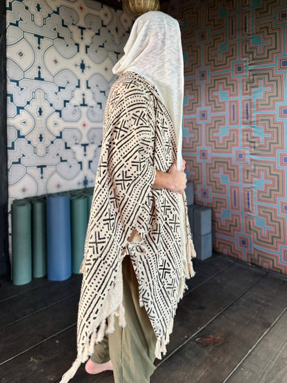 Enam Nomad Cape | White | Him