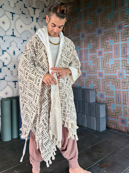 Viento | Nomad Cape | Him