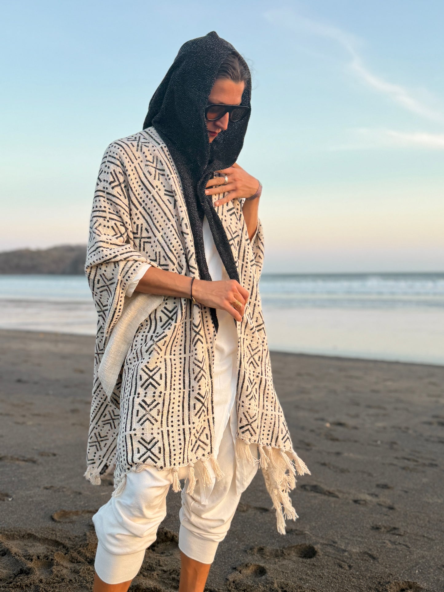 Enam Nomad Cape | Charcoal | Her