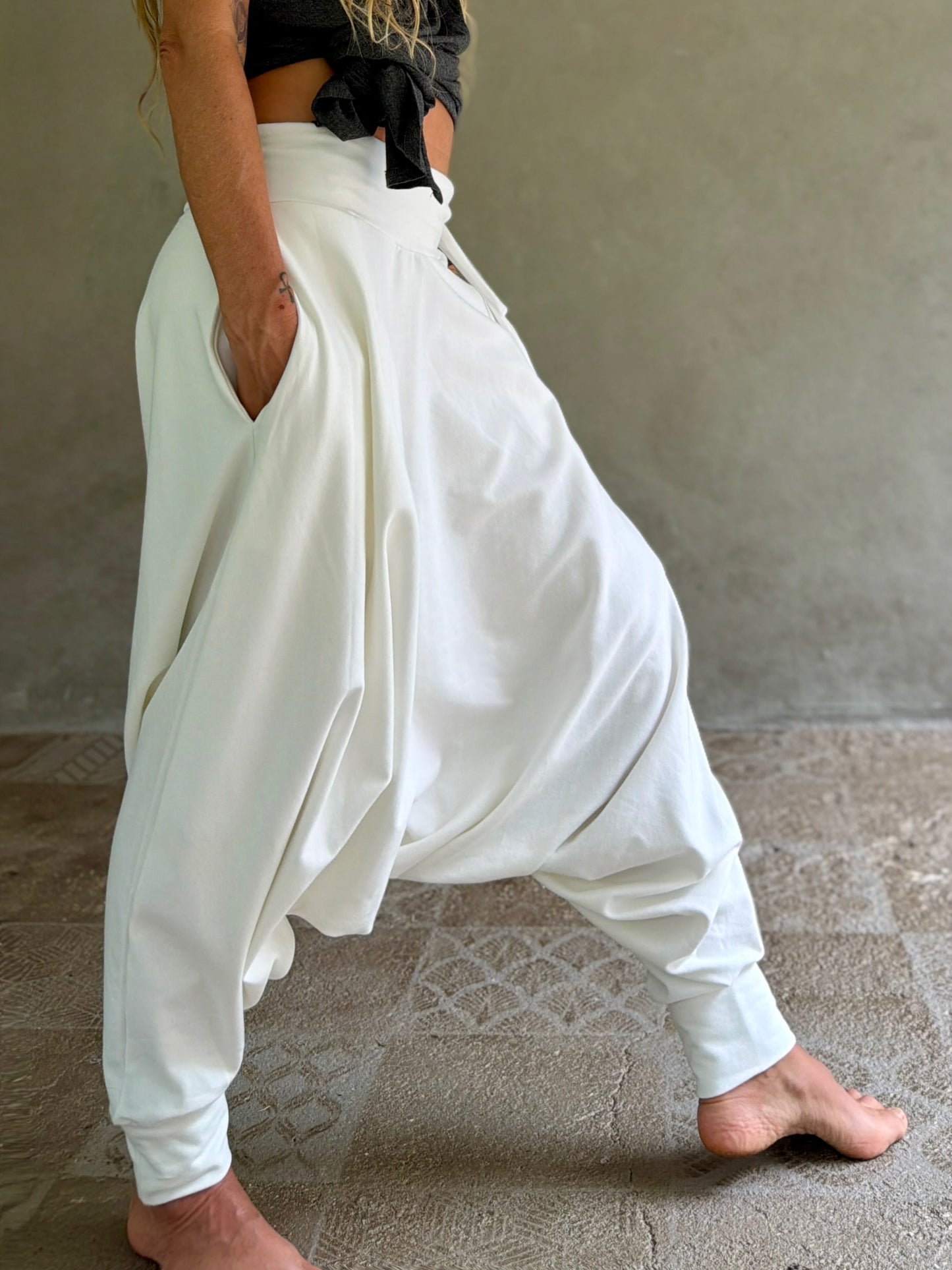 Deep Stretch White Pants | Her