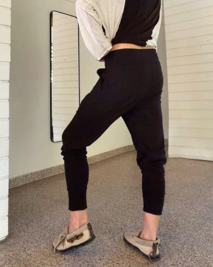 Black Skinny Wander Pant | Her