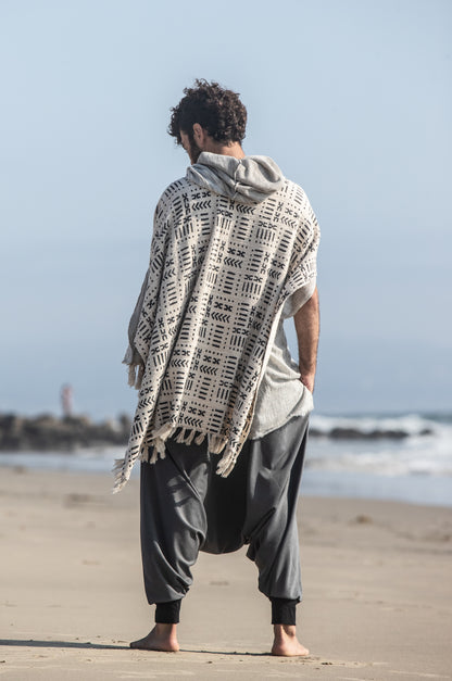 Viento | Nomad Cape | Him