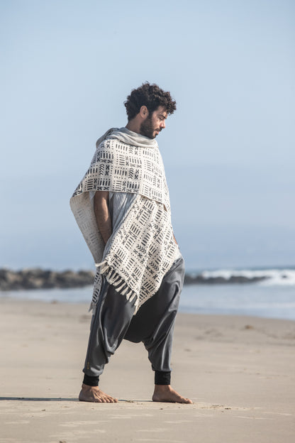 Viento | Nomad Cape | Him